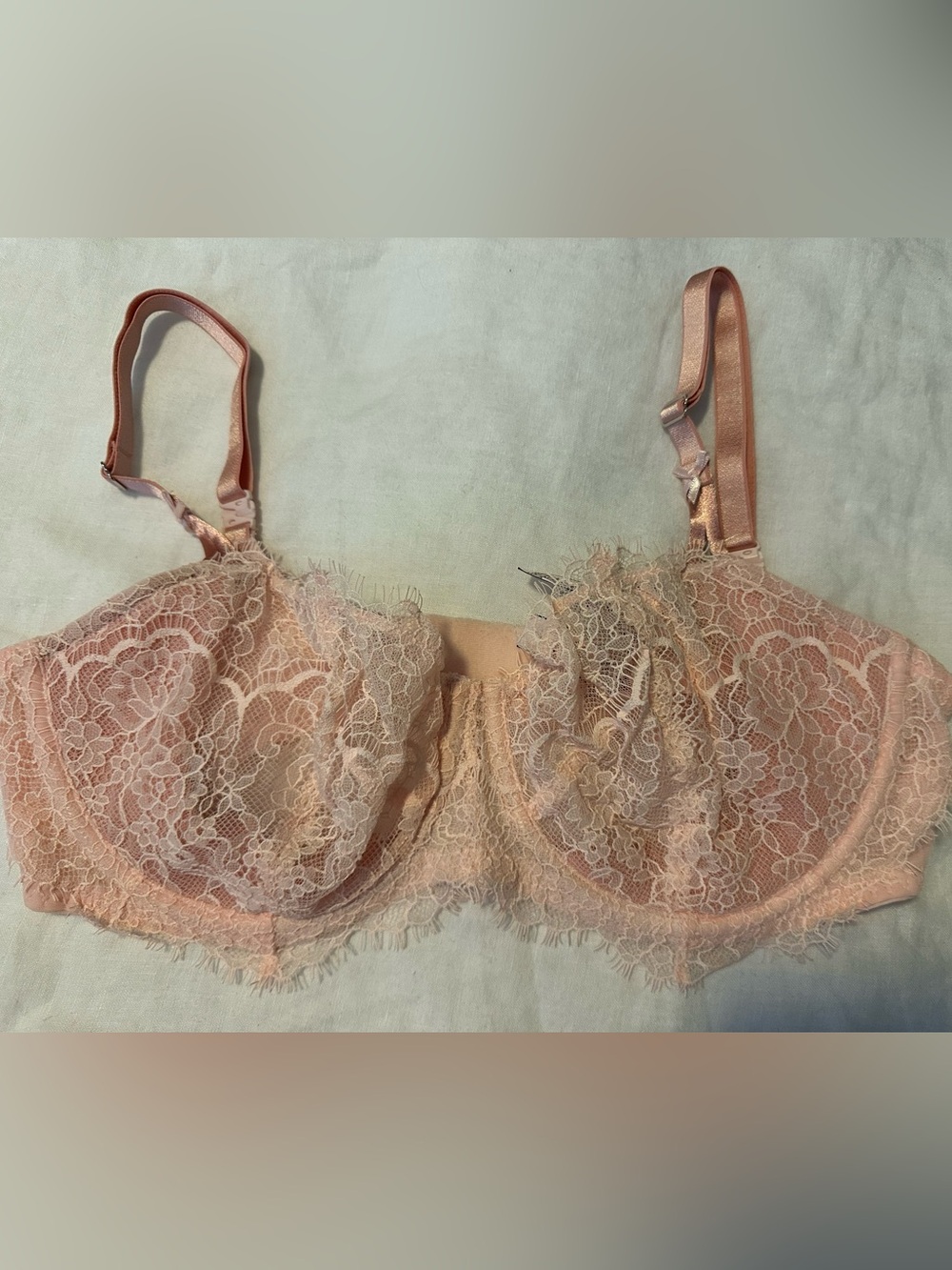 Victoria's Secret Light Pink Lace Underwire Bra